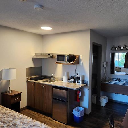 Bon Voyage Inn Prince George Kültér fotó
