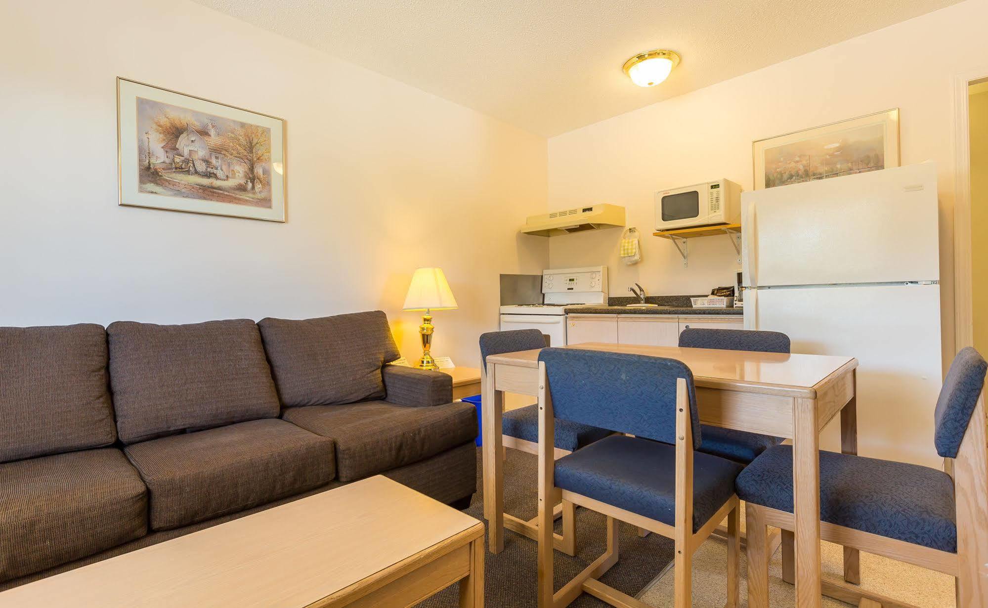 Bon Voyage Inn Prince George Kültér fotó