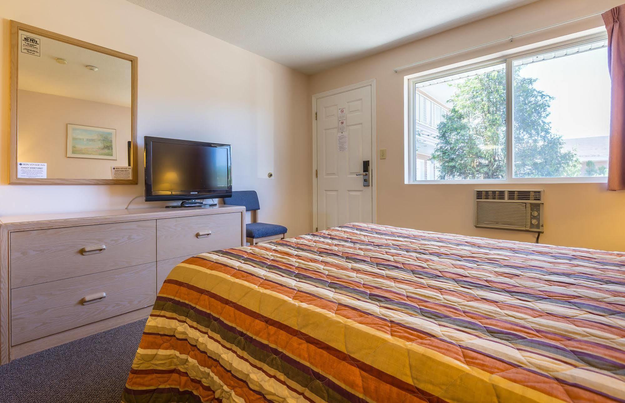 Bon Voyage Inn Prince George Kültér fotó
