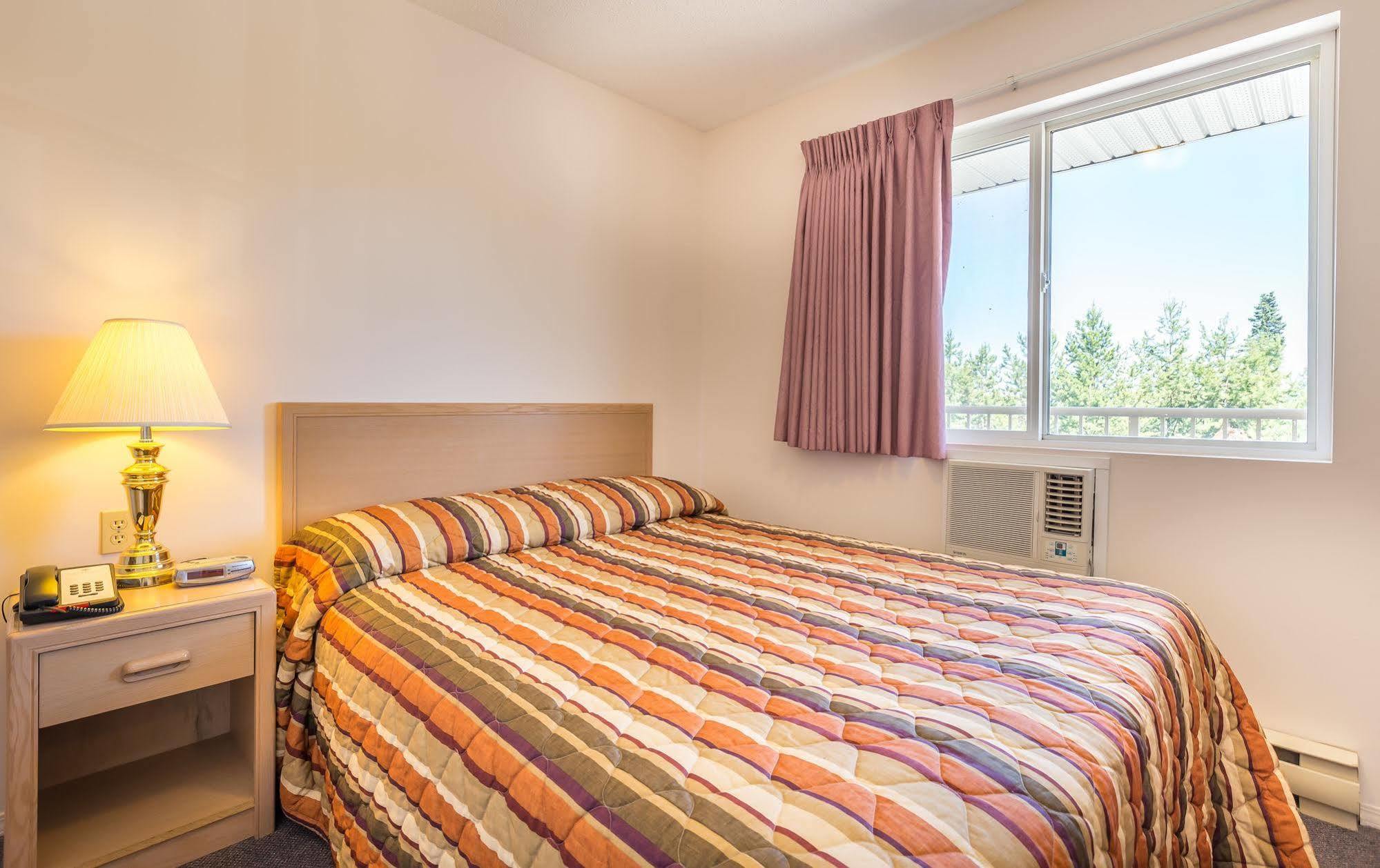 Bon Voyage Inn Prince George Kültér fotó