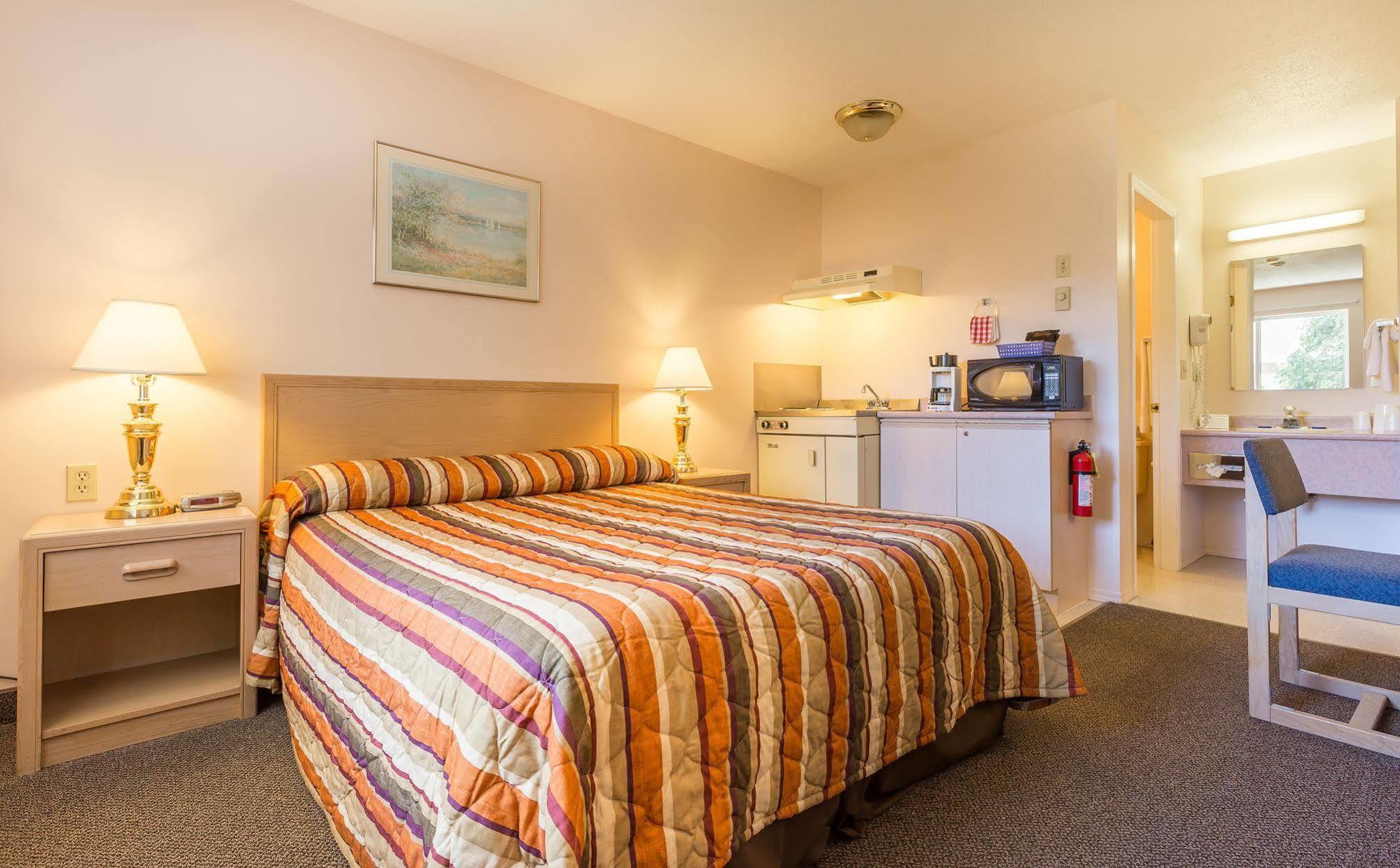 Bon Voyage Inn Prince George Kültér fotó