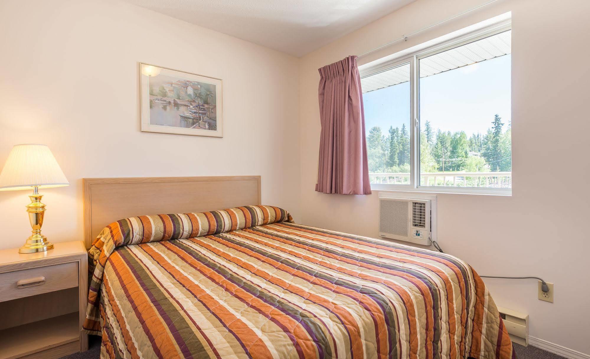 Bon Voyage Inn Prince George Kültér fotó